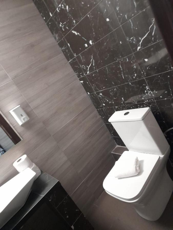 Jacuzzi Suites 2 Thessaloniki Exterior photo